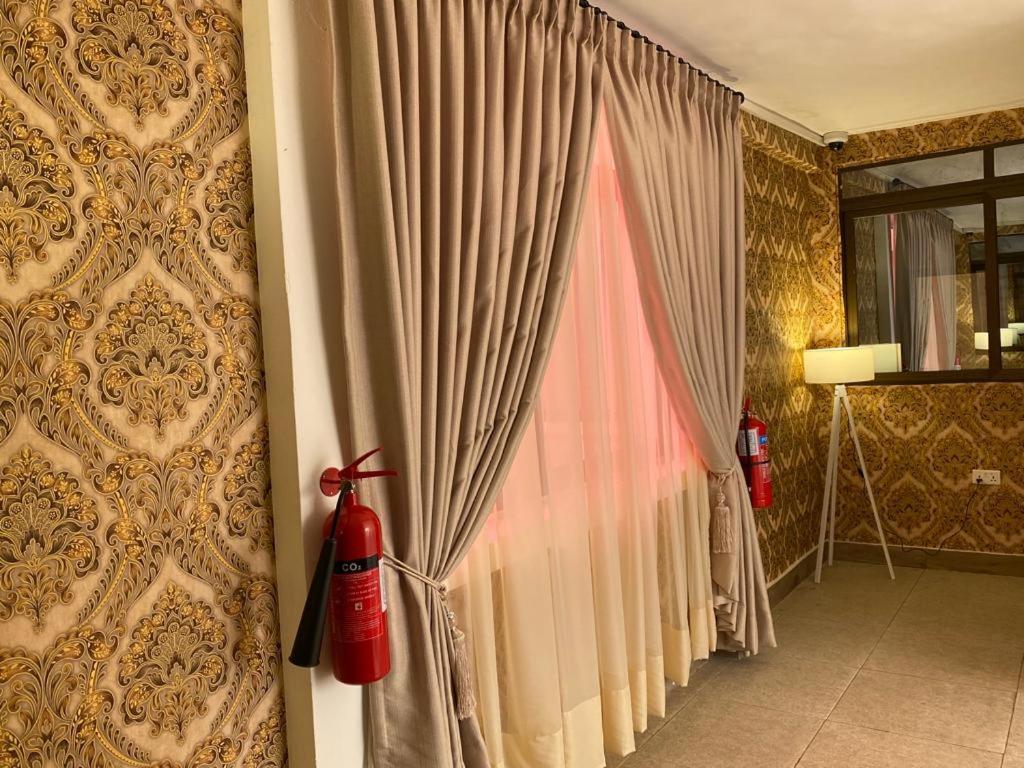 Milton Avenue Suites Аккра Экстерьер фото